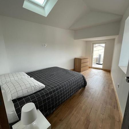 Superbe Maison De Ville, Renovee A 15 Min De Lyon Saint-Symphorien-dʼOzon Exteriör bild