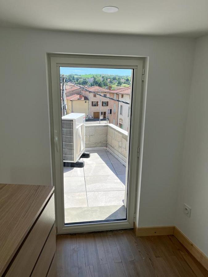 Superbe Maison De Ville, Renovee A 15 Min De Lyon Saint-Symphorien-dʼOzon Exteriör bild